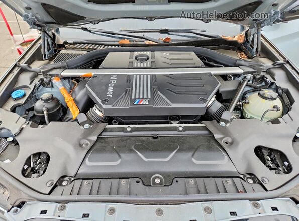 5YM13EC00R9W19962 2024 BMW X3 Серый Вид подкапотного пространства