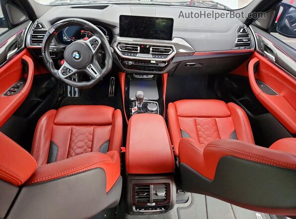 5YM13EC00R9W19962 2024 BMW X3 Серый Вид панели приборов