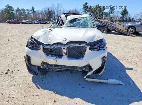 5YM13EC01R9V31650 2024 BMW X3 White Դիմացի տեսք