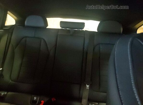 5YM23EC05P9P76582 2023 BMW X4 Gray Հետևի նստատեղերի տեսք