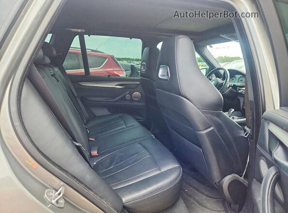 5YMKT6C50J0Y83875 2018 BMW X5 Silver Вид задньої частини салону