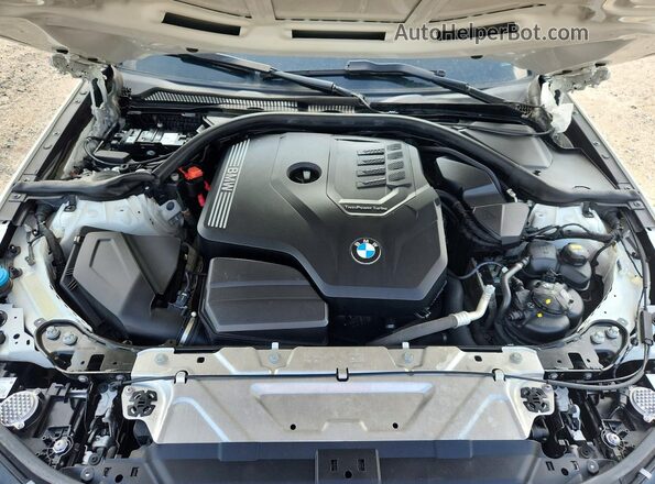 3MW5R1J06M8B82263 2021 BMW 3 SERIES White Vista del compartimento del motor