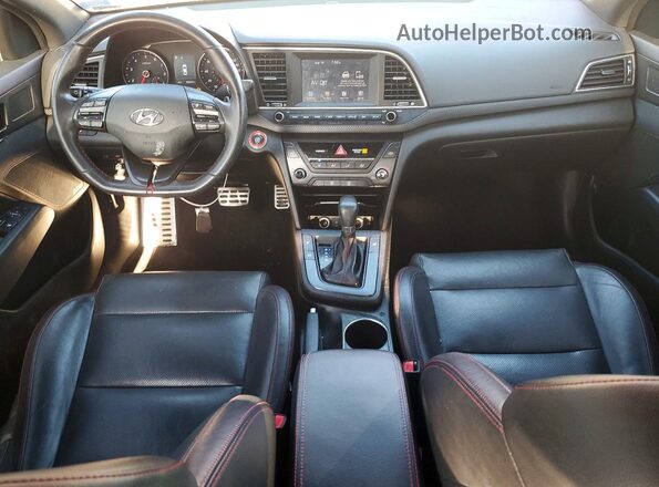 KMHD04LB3JU544939 2018 HYUNDAI ELANTRA Red Widok zestawu wskaźników