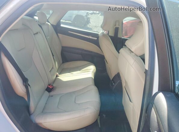 3FA6P0RU3JR111550 2018 FORD FUSION White Vista interior trasera