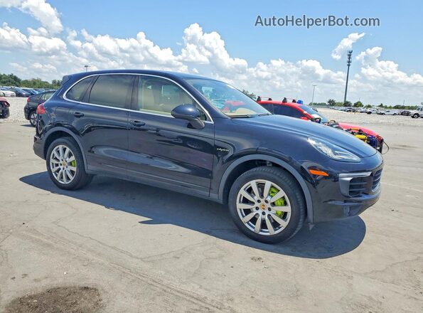 WP1AE2A26GLA62575 2016 PORSCHE CAYENNE Черный Вид спереди