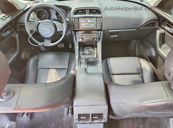 SADCJ2GX9JA237580 2018 JAGUAR F-PACE White ხელსაწყოთა პანელის ხედი