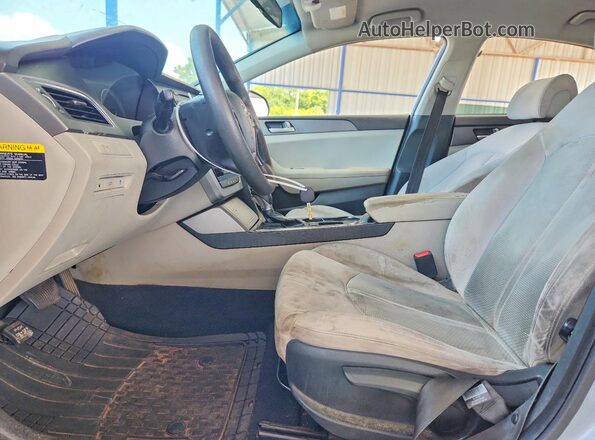 5NPE24AFXGH395716 2016 HYUNDAI SONATA Silver Vista del salpicadero