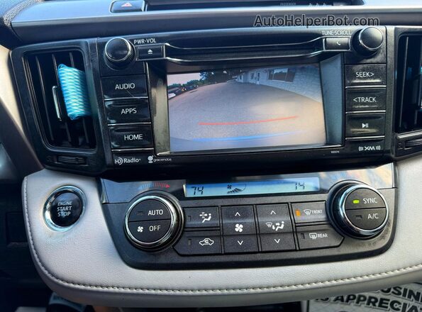 JTMRFREV2HJ168047 2017 TOYOTA RAV4 Blue Սալոնի հետևի տեսք