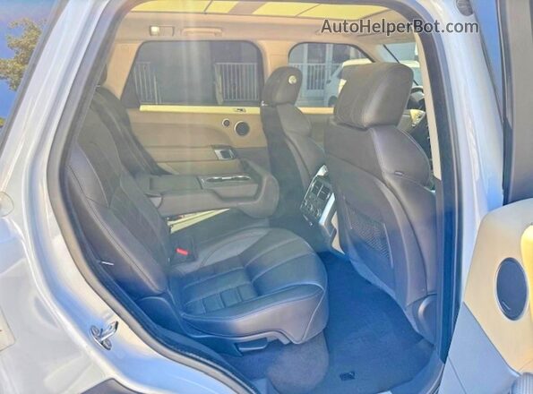 SALWV2FV4HA678579 2017 LAND ROVER RANGE ROVER White Widok komory silnika