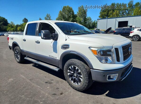 1N6AA1E59HN533262 2017 NISSAN TITAN Белый Вид спереди