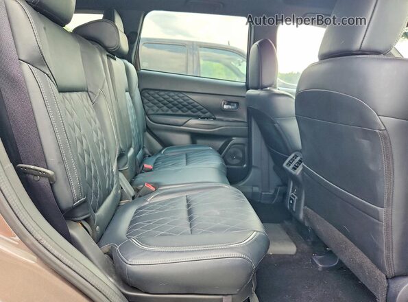 JA4J2VA78NZ055087 2022 MITSUBISHI OUTLANDER Gray Widok komory silnika