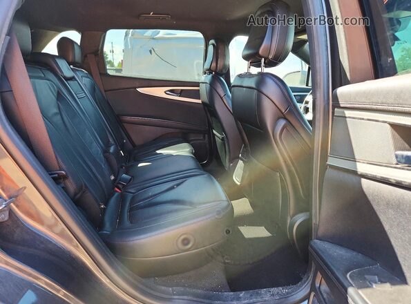 2LMPJ8J95LBL31926 2020 LINCOLN NAUTILUS Charcoal Vista del compartimento del motor