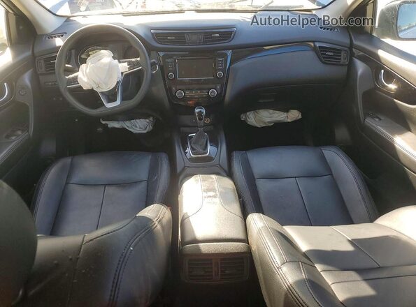 JN1BJ1CV8LW548500 2020 NISSAN ROGUE Silver Սարքավորումների վահանակի տեսք