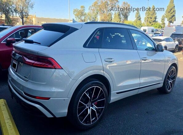 WA1EVAF17MD018808 2021 AUDI Q8 Бежевый Передняя правая четверть