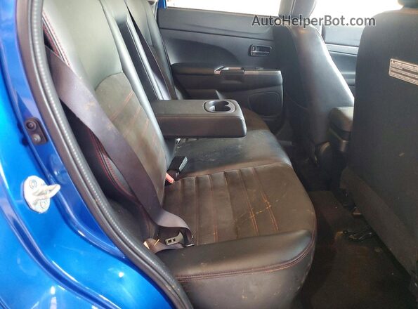 JA4AR3AW2JU000844 2018 MITSUBISHI OUTLANDER Blue Rear interior view