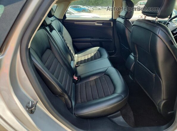 3FA6P0H7XHR331631 2017 FORD FUSION Silver Rear interior view
