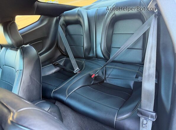 1FA6P8R01N5554218 2022 FORD MUSTANG Серый Вид салона спереди