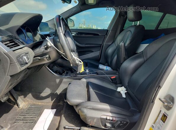 WBXYJ3C32JEP76516 2018 BMW X2 White Widok deski rozdzielczej
