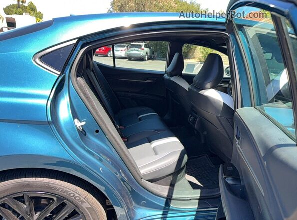 4T1DAACK1TU215462 2026 TOYOTA CAMRY Green Front interior view