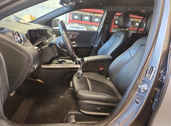 W1N4N4HB5MJ121521 2021 MERCEDES-BENZ GLA Gray Widok deski rozdzielczej