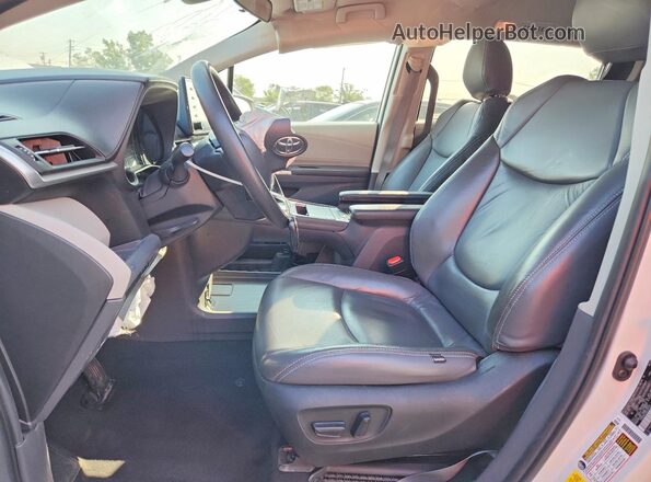 5TDKRKEC5NS128123 2022 TOYOTA SIENNA White Dashboard view