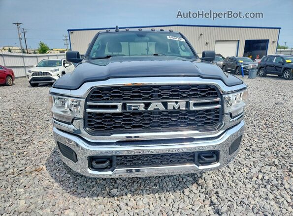 3C6MR5AJ4NG222272 2022 RAM 2500 Black Widok z tyłu