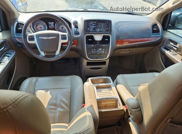 2C4RC1BG9GR155953 2016 CHRYSLER TOWN Beige Widok zestawu wskaźników