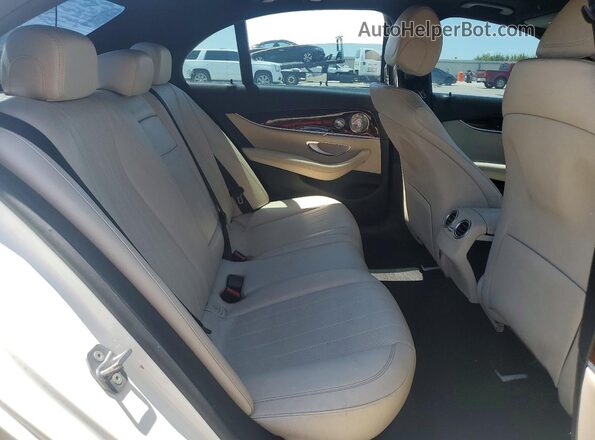 WDDZF4JB1HA035820 2017 MERCEDES-BENZ E-CLASS White Вид задньої частини салону