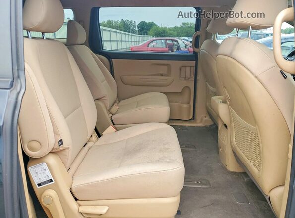 KNDMB5C19H6225913 2017 KIA SEDONA Black ძრავის განყოფილების ხედი