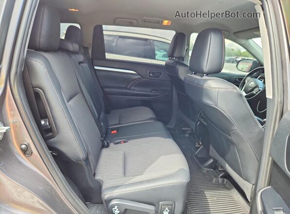 5TDBZRFH6KS970922 2019 TOYOTA HIGHLANDER Black Engine compartment view