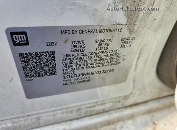 1G6DJ5RK5P0123158 2023 CADILLAC CT4 White VIN კოდის სტიკერის ხედი