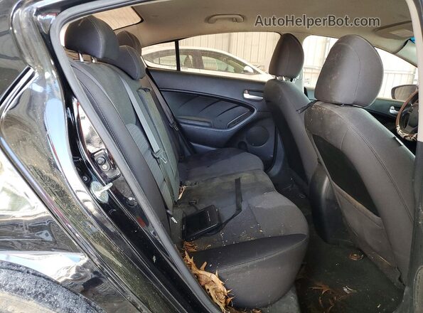 3KPFL4A78JE174931 2018 KIA FORTE Black Widok wnętrza z tyłu