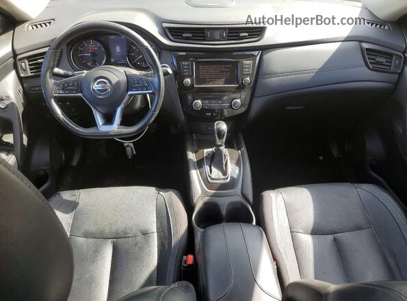 JN8AT2MVXJW319406 2018 NISSAN ROGUE Silver Instrument cluster view