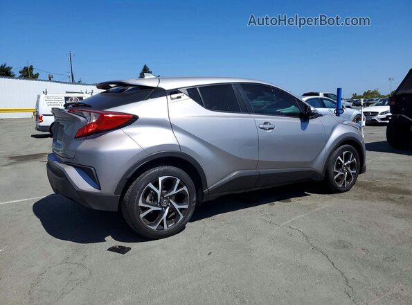NMTKHMBX2JR032416 2018 TOYOTA C-HR Серебряный Передняя правая четверть