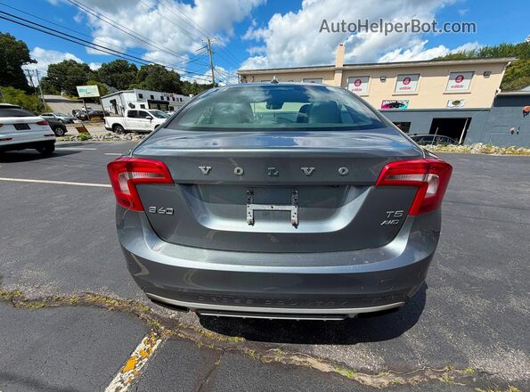 YV4612UM4G2001194 2016 VOLVO S60 Silver Սալոնի հետևի տեսք