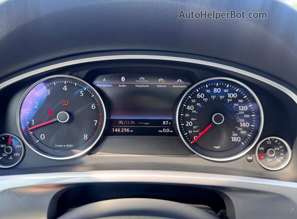 WVGGF7BP8HD001557 2017 VOLKSWAGEN TOUAREG Silver Widok zestawu wskaźników