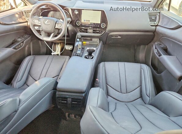 2T2KGCEZ5SC064035 2025 LEXUS NX Черный Вид щитка приборов