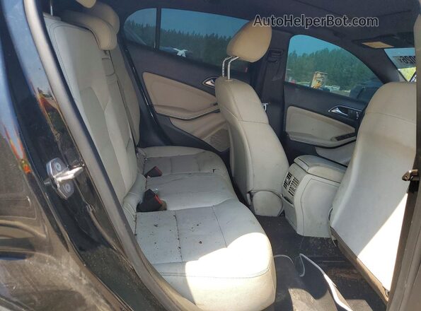 WDCTG4GB7KU003202 2019 MERCEDES-BENZ GLA-CLASS Black Vista interior trasera