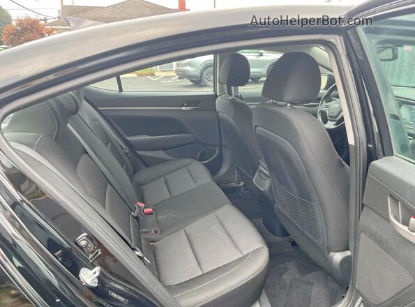 5NPD84LF1HH194151 2017 HYUNDAI ELANTRA Black Front interior view