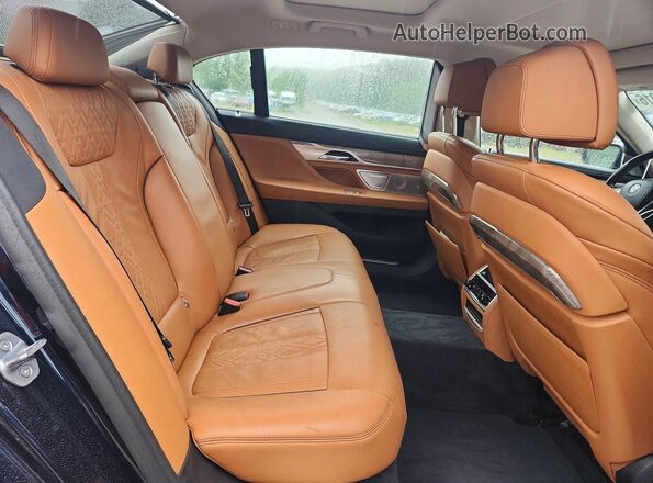 WBA7U2C09LBM62153 2020 BMW 7 SERIES Blue Rear interior view