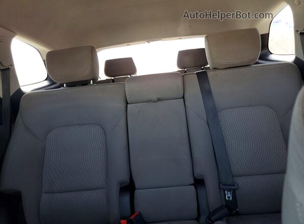 KM8SM4HFXKU298884 2019 HYUNDAI SANTA Silver Rear interior view