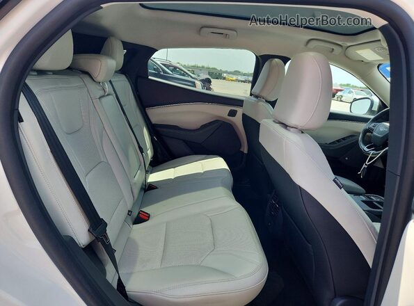 3FMTK3R75SMA17641 2025 FORD MUSTANG White Widok komory silnika