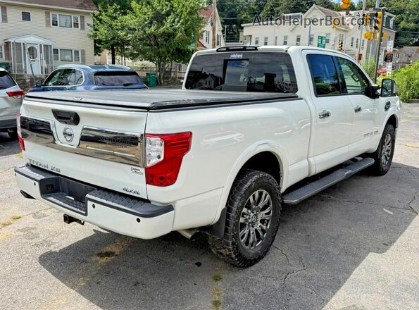 1N6BA1F41HN519978 2017 NISSAN TITAN White Przód prawy