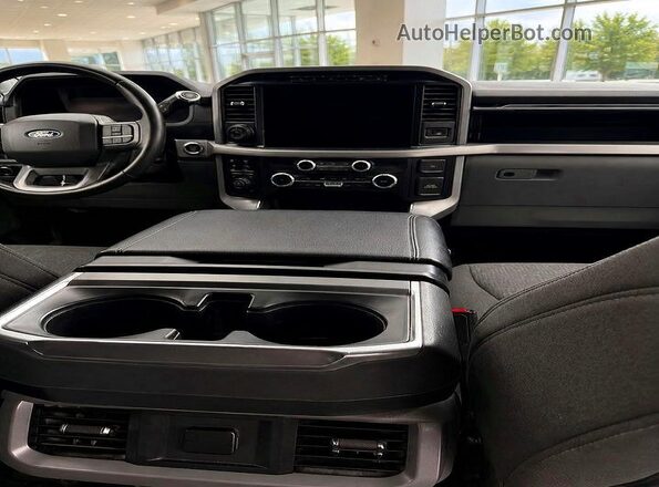 1FTFW3L83RFA23438 2024 FORD F150 Белый Вид задних сидений