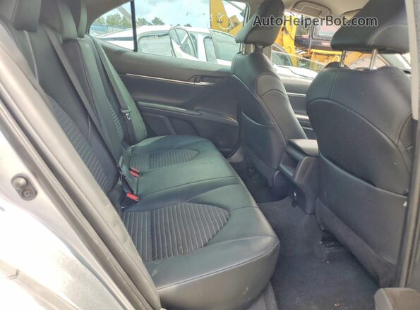 4T1G11AK9NU713041 2022 TOYOTA CAMRY Silver Vista del compartimento del motor