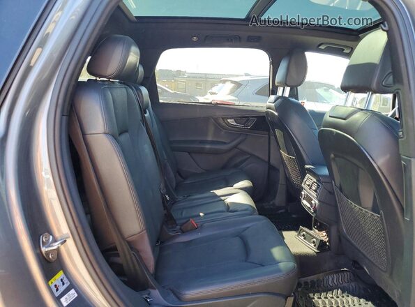 WA1LAAF79HD031346 2017 AUDI Q7 Silver ძრავის განყოფილების ხედი