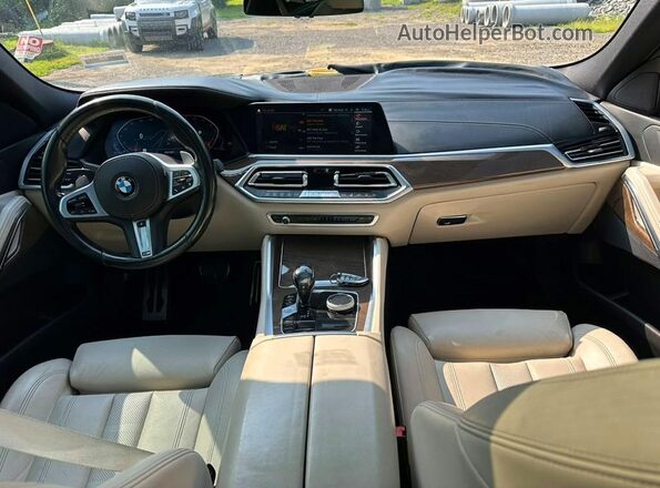 5UXCY4C06L9D37668 2020 BMW X6 Black Widok tylnych siedzeń