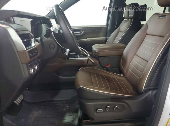 1GKS2KKL1TR329509 2026 GMC YUKON White Вид панелі приладів