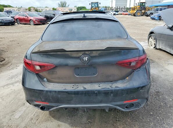 ZARFAECN2H7559683 2017 ALFA ROMEO GIULIA Black Front interior view