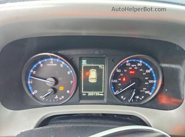 2T3BFREV4HW666334 2017 TOYOTA RAV4 Серебряный Вид задних сидений